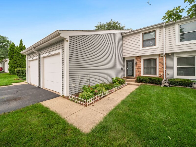 1984 Dunmore Place Hoffman Estates IL 60169