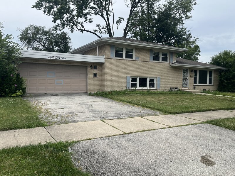865 E 165th Street South Holland IL 60473