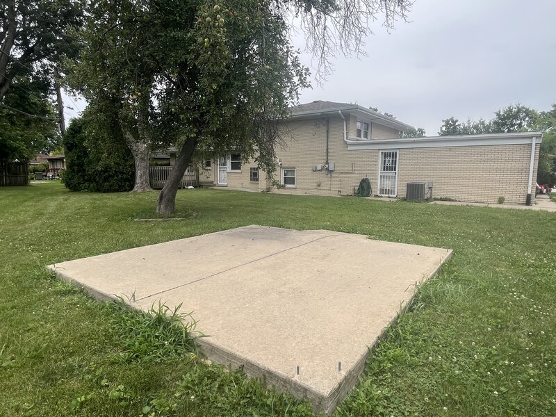 865 E 165th Street South Holland IL 60473