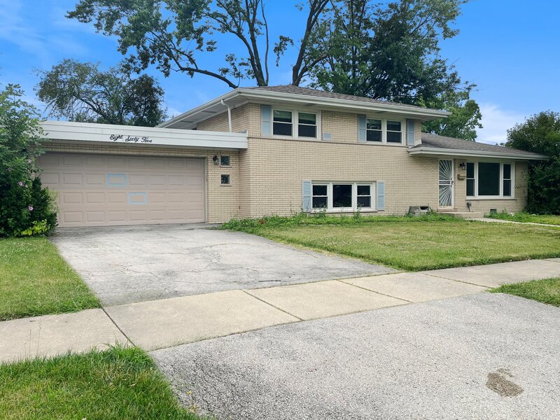 865 E 165th Street South Holland IL 60473