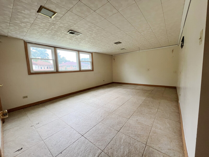 865 E 165th Street South Holland IL 60473