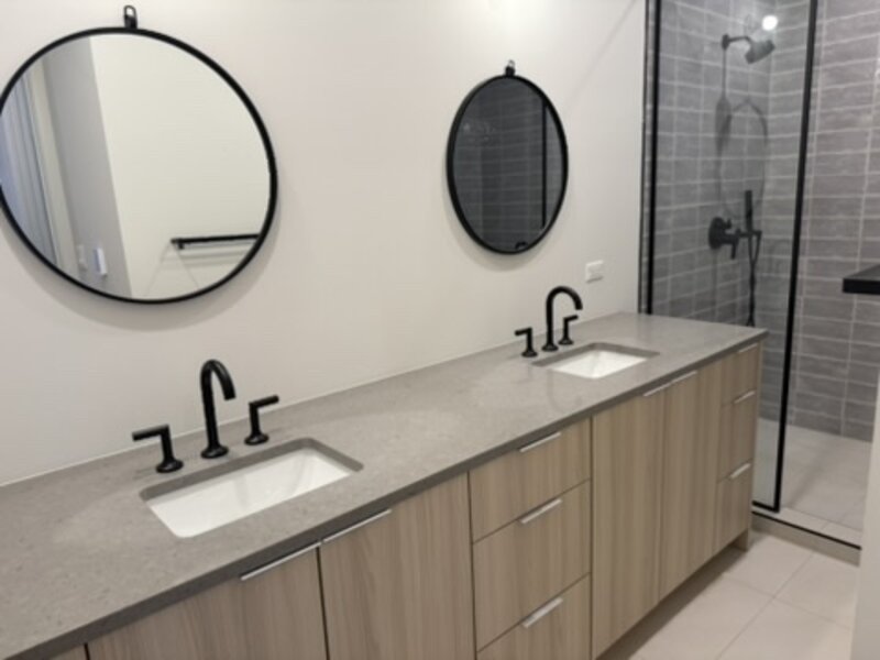 1356 W Chestnut Street Chicago IL 60642