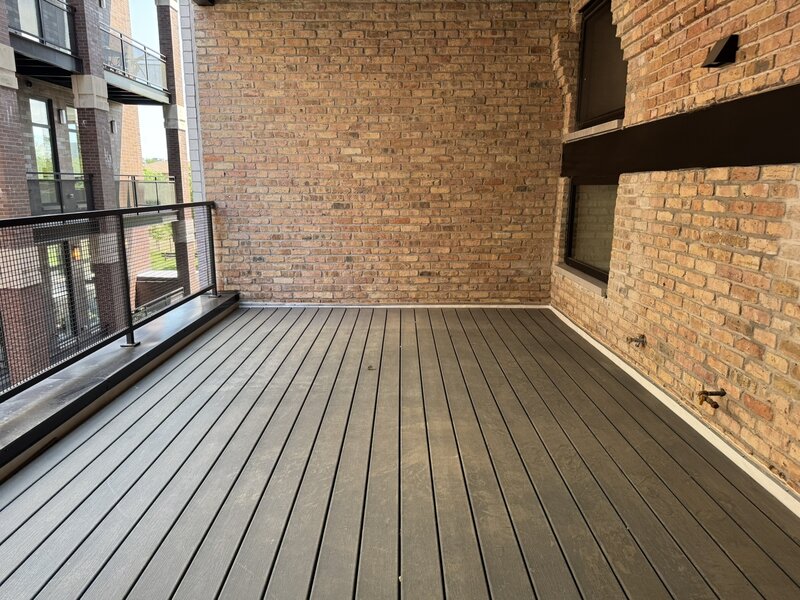 1356 W Chestnut Street Chicago IL 60642