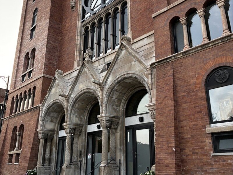 1356 W Chestnut Street Chicago IL 60642