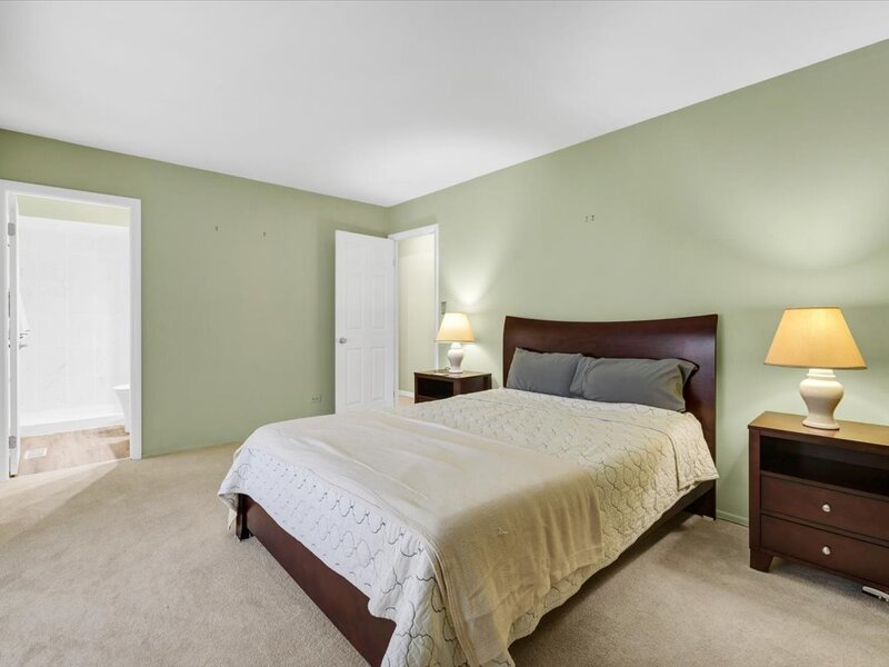 1525 Mayfield Lane Hoffman Estates IL 60169