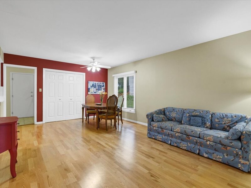 1525 Mayfield Lane Hoffman Estates IL 60169
