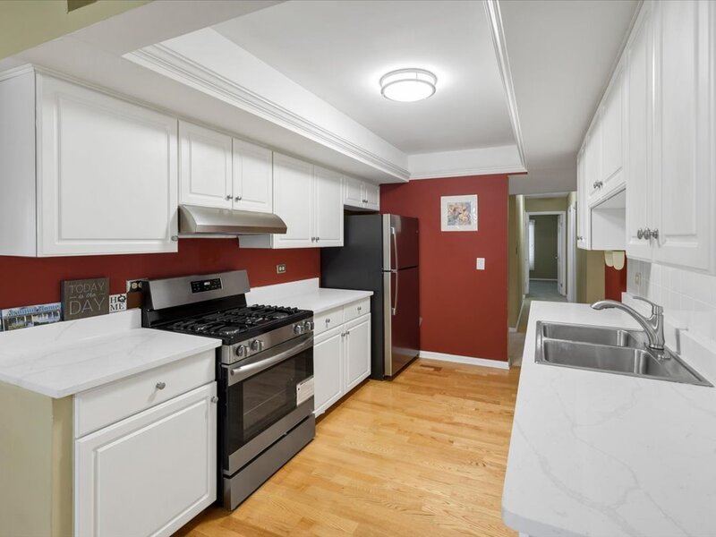 1525 Mayfield Lane Hoffman Estates IL 60169