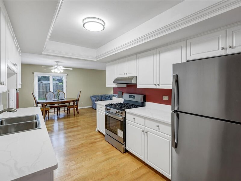 1525 Mayfield Lane Hoffman Estates IL 60169
