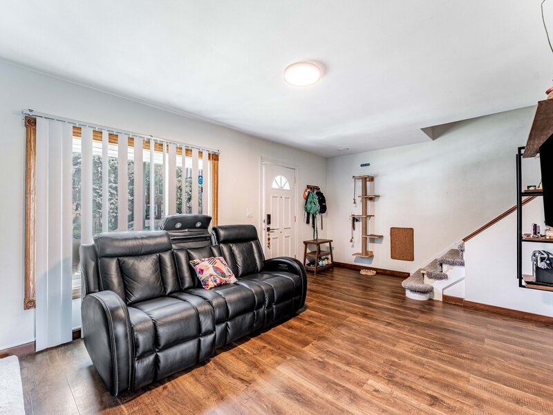 5215 W 63rd Place Chicago IL 60638