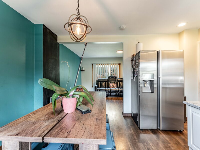 5215 W 63rd Place Chicago IL 60638