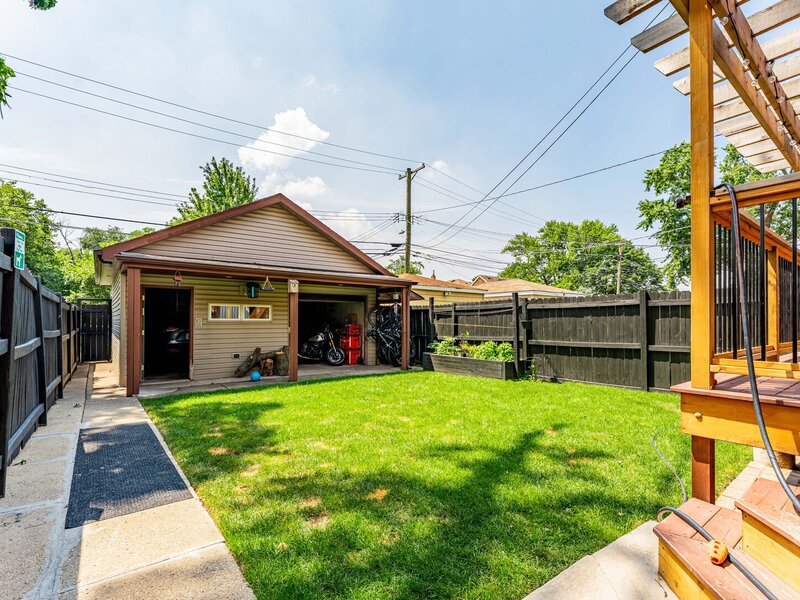 5215 W 63rd Place Chicago IL 60638