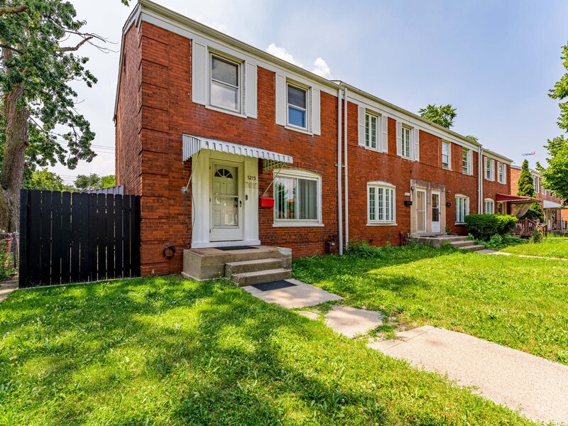 5215 W 63rd Place Chicago IL 60638