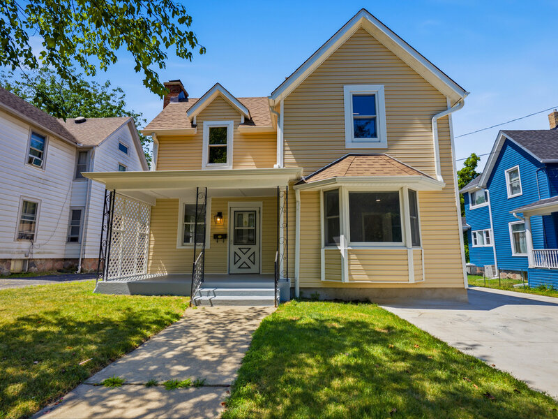 404 Lincoln Street Harvard IL 60033