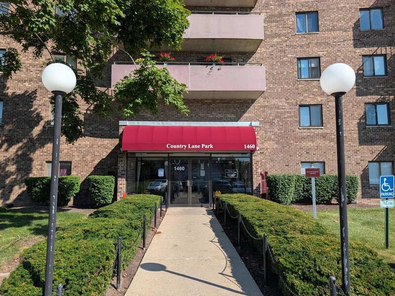 1460 Fairlane Drive Schaumburg IL 60193
