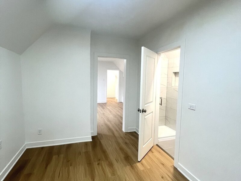4317 S Maplewood Avenue Chicago IL 60632