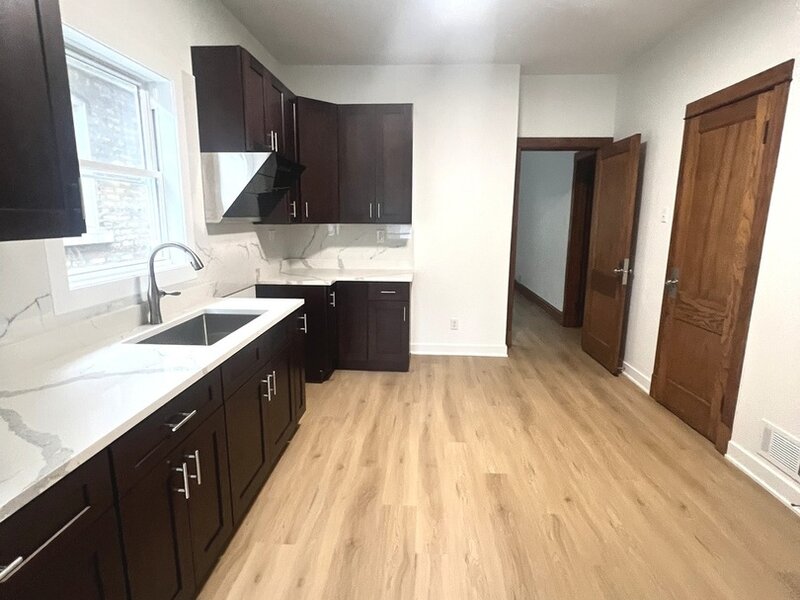 4317 S Maplewood Avenue Chicago IL 60632