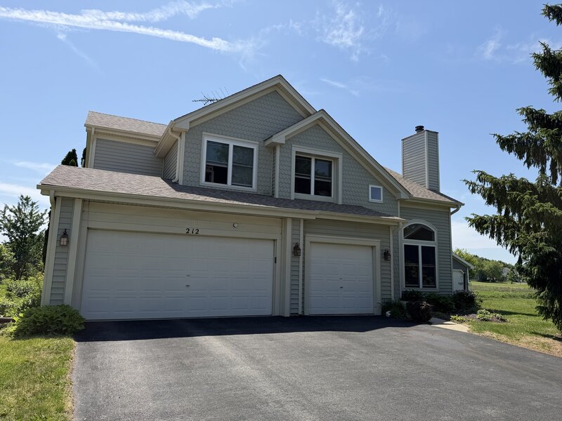 212 Mondovi Drive Oswego IL 60543