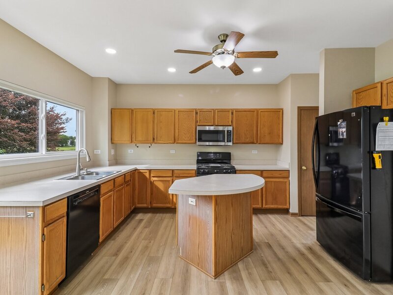 212 Mondovi Drive Oswego IL 60543