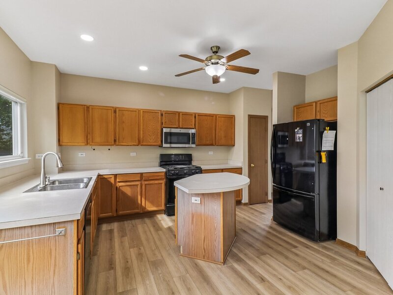 212 Mondovi Drive Oswego IL 60543