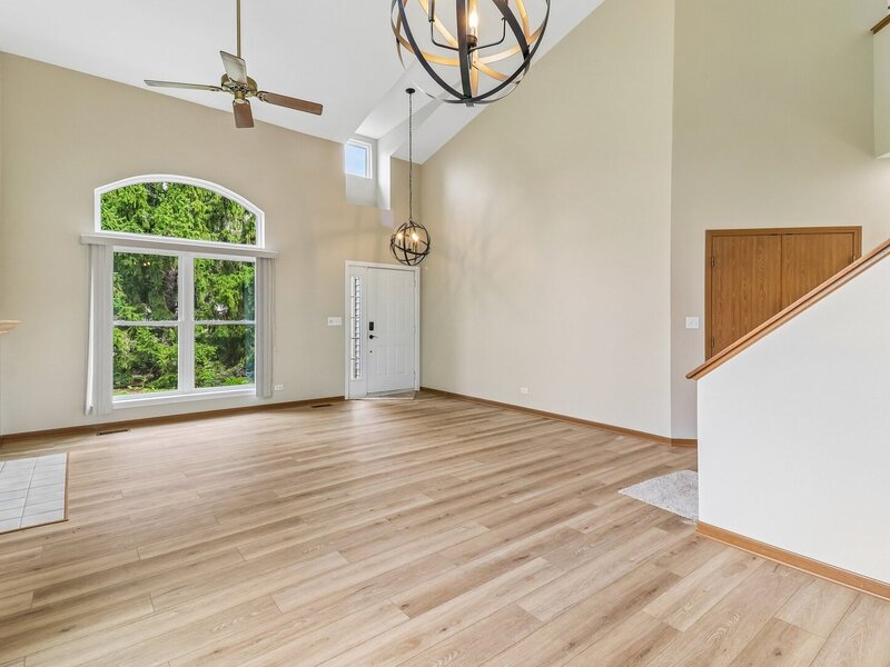 212 Mondovi Drive Oswego IL 60543