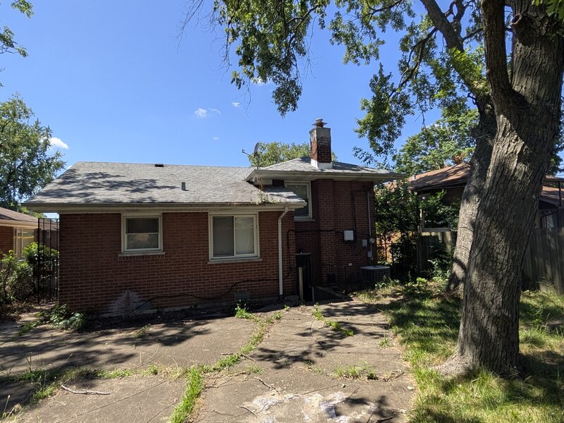 12207 S Elizabeth Street Chicago IL 60643