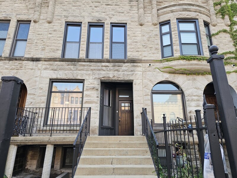 4420 S Berkeley Avenue Chicago IL 60653