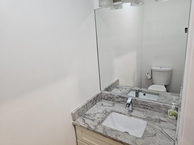 4420 S Berkeley Avenue Chicago IL 60653