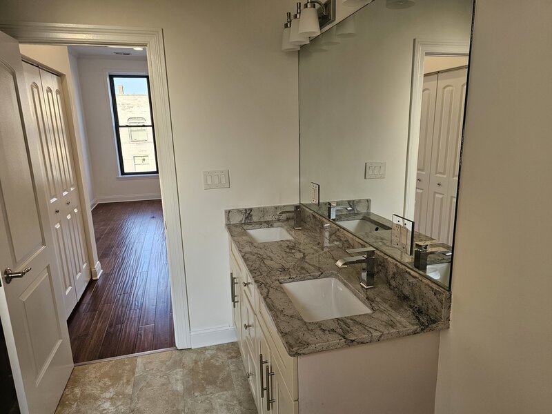 4420 S Berkeley Avenue Chicago IL 60653