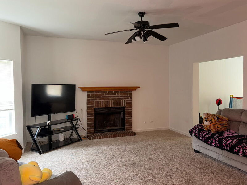 1035 Deer Creek Road Carpentersville IL 60110