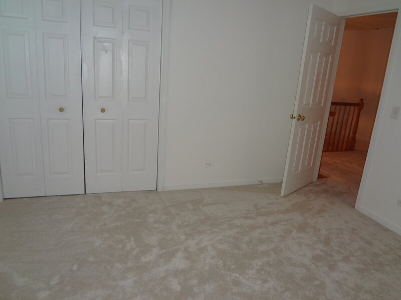 1035 Deer Creek Road Carpentersville IL 60110