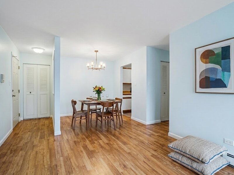 10041 S Walnut Terrace Palos Hills IL 60465