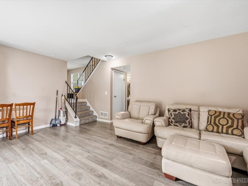 1845 Birch Lane Aurora IL 60506