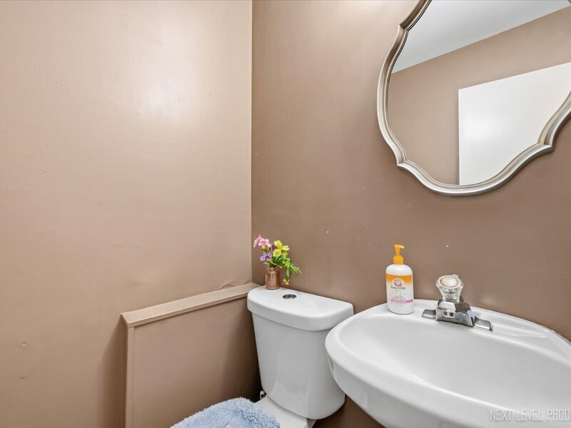 1845 Birch Lane Aurora IL 60506