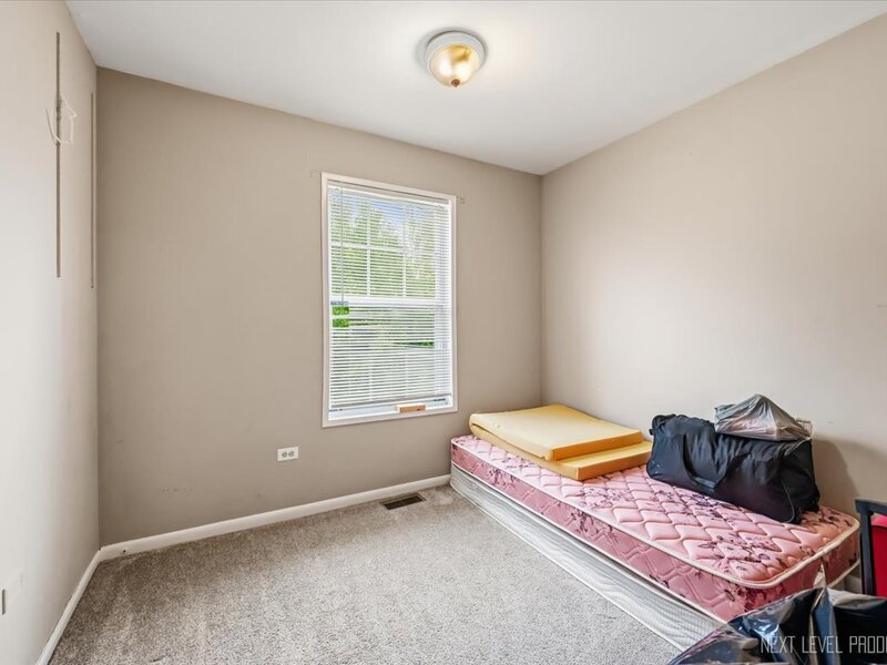 1845 Birch Lane Aurora IL 60506