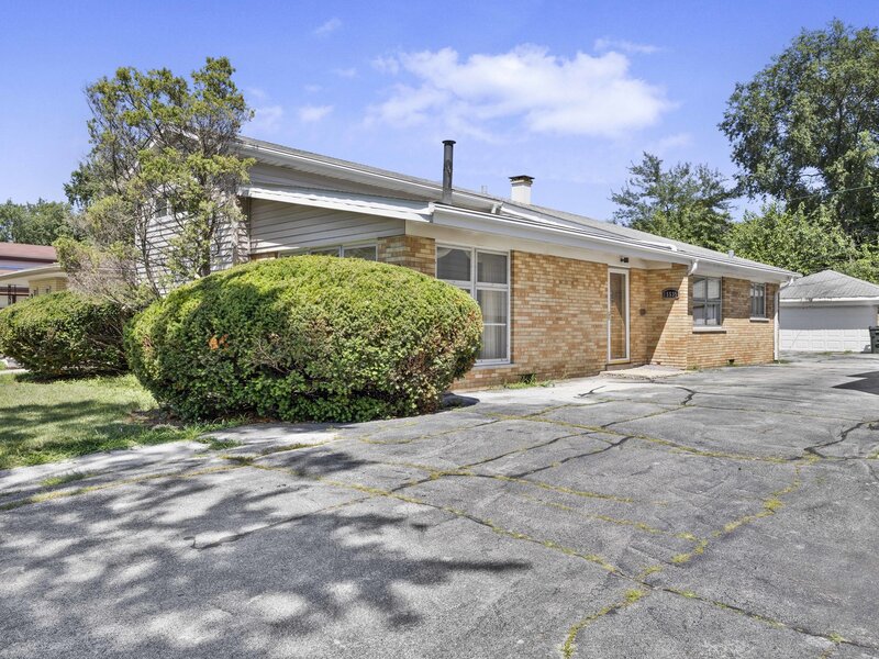 15539 Dobson Avenue Dolton IL 60419