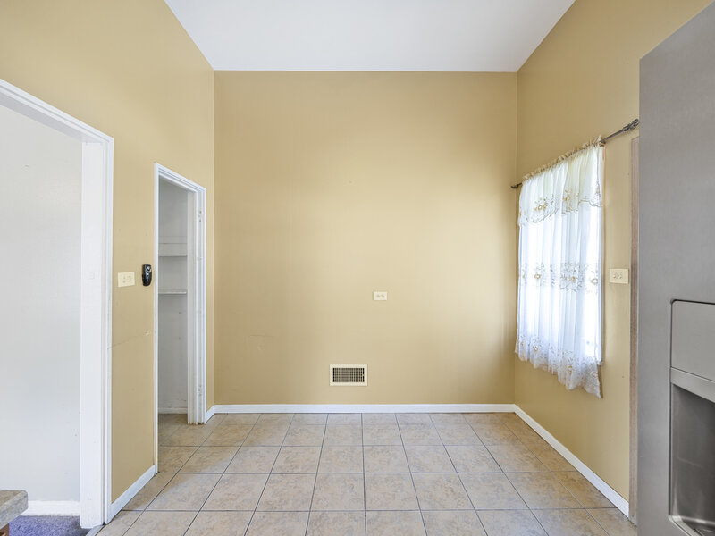 15539 Dobson Avenue Dolton IL 60419