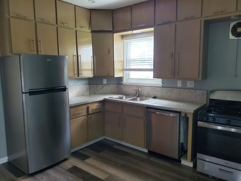 1623 W Pleasant Street Davenport IA 52804