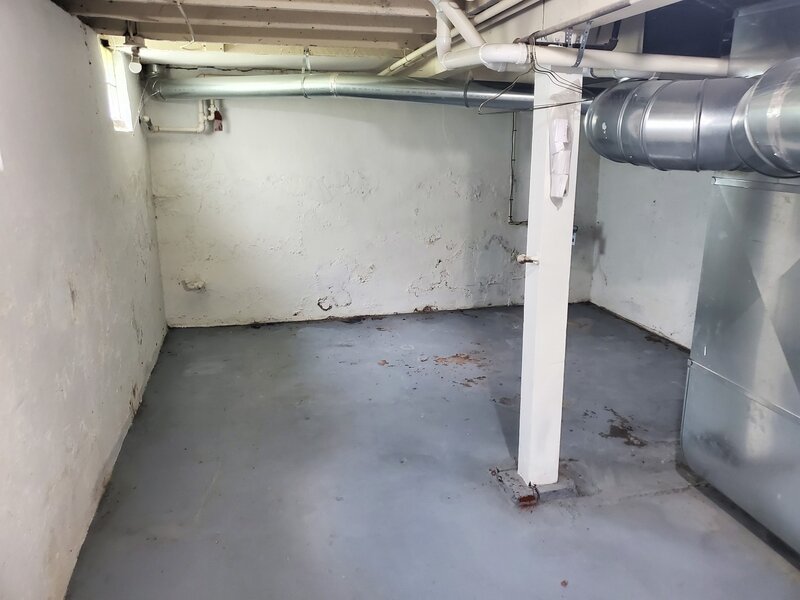 1623 W Pleasant Street Davenport IA 52804
