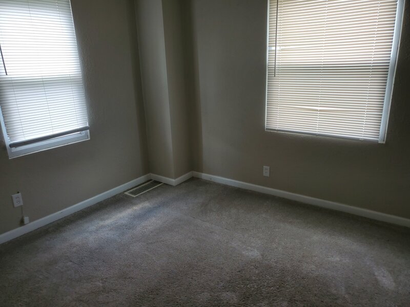 1623 W Pleasant Street Davenport IA 52804