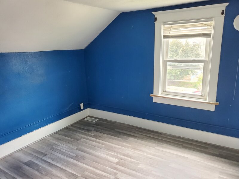 1623 W Pleasant Street Davenport IA 52804
