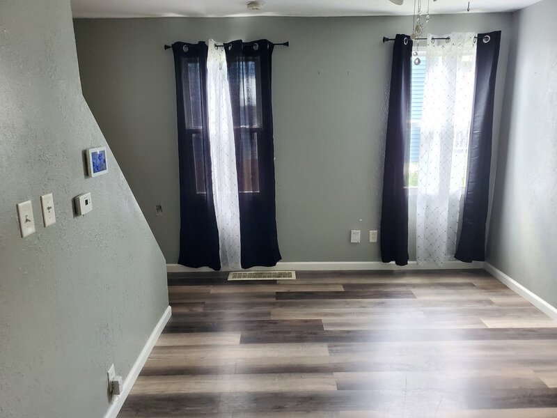 1623 W Pleasant Street Davenport IA 52804