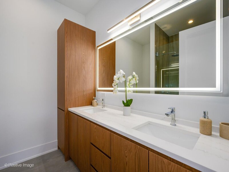 515 W Elm Street Chicago IL 60610