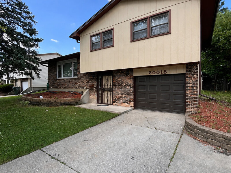 20018 Lakewood Avenue Lynwood IL 60411