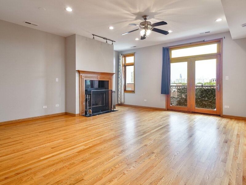 641 E Pershing Avenue Chicago IL 60653