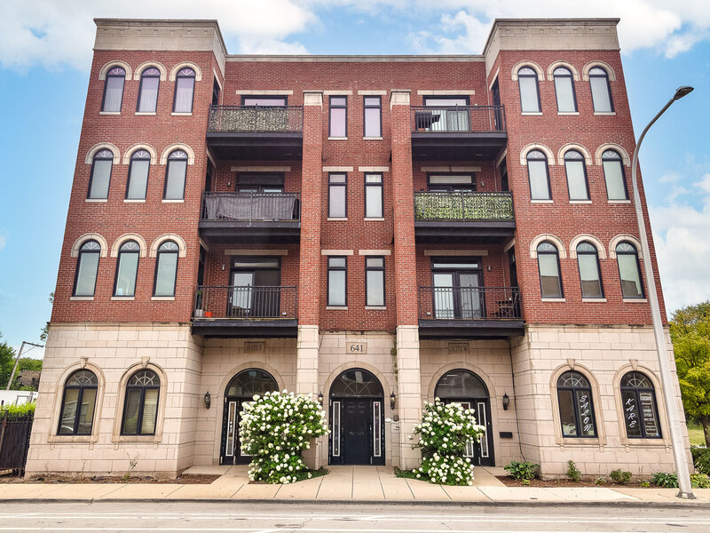 641 E Pershing Avenue Chicago IL 60653