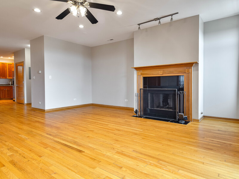 641 E Pershing Avenue Chicago IL 60653