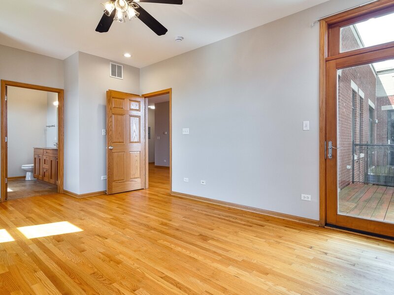 641 E Pershing Avenue Chicago IL 60653