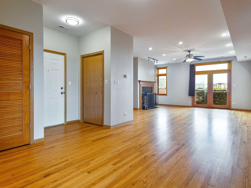 641 E Pershing Avenue Chicago IL 60653
