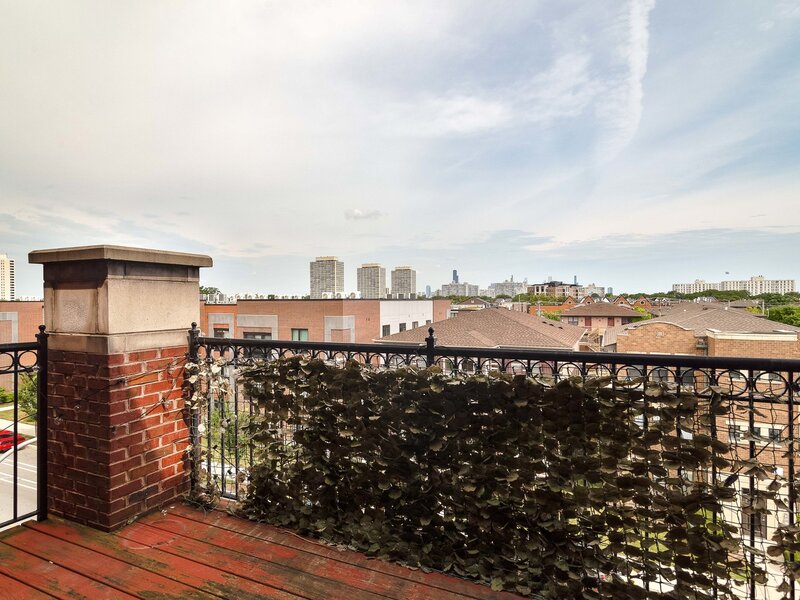 641 E Pershing Avenue Chicago IL 60653