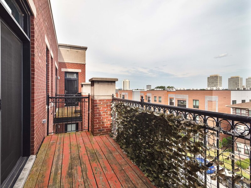 641 E Pershing Avenue Chicago IL 60653